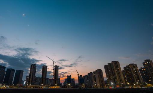 尚未完工的星空